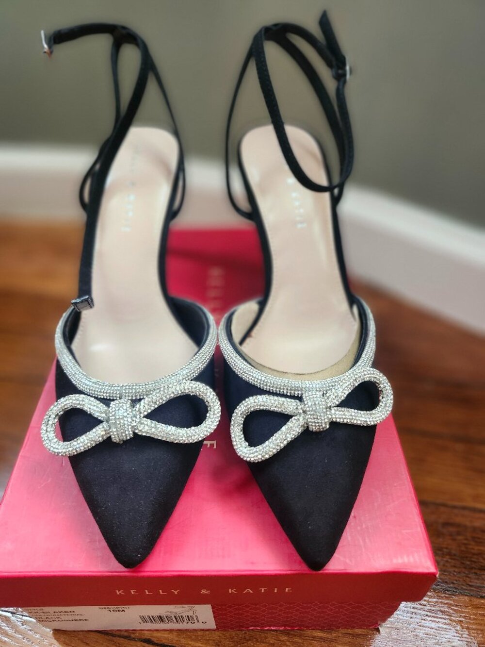 Kelly & Katie Blaken Pump